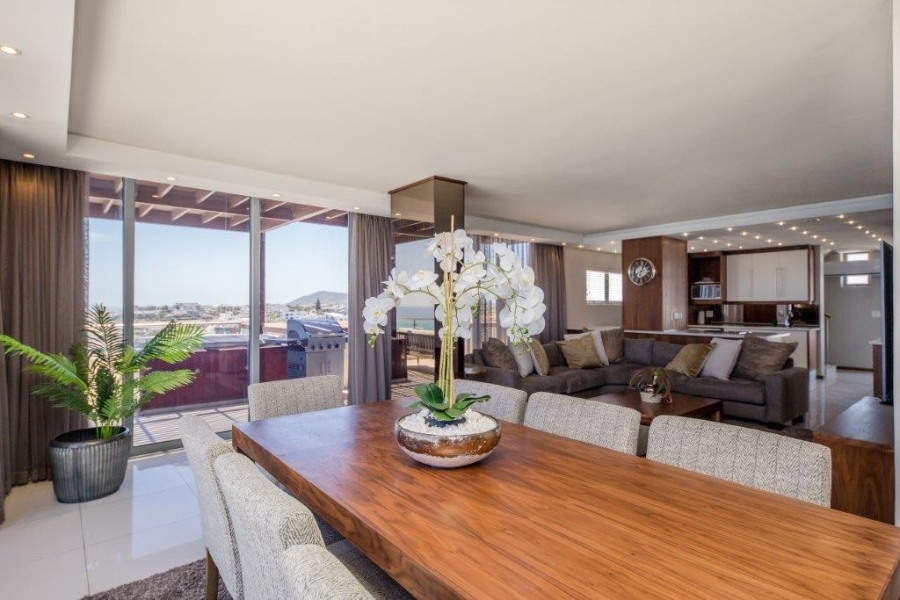 2 Bedroom Property for Sale in Beachfront Western Cape